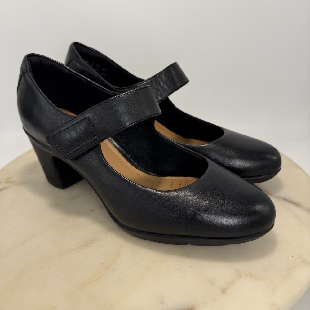 Clarks Artisan Women's Black Leather Mary Jane Pumps Size 9M
